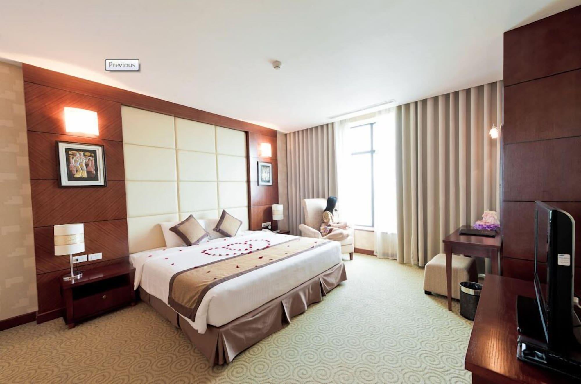 Muong Thanh Grand Hanoi Hotel Buitenkant foto