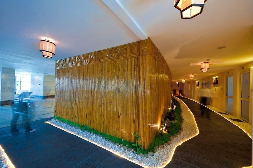 Muong Thanh Grand Hanoi Hotel Buitenkant foto