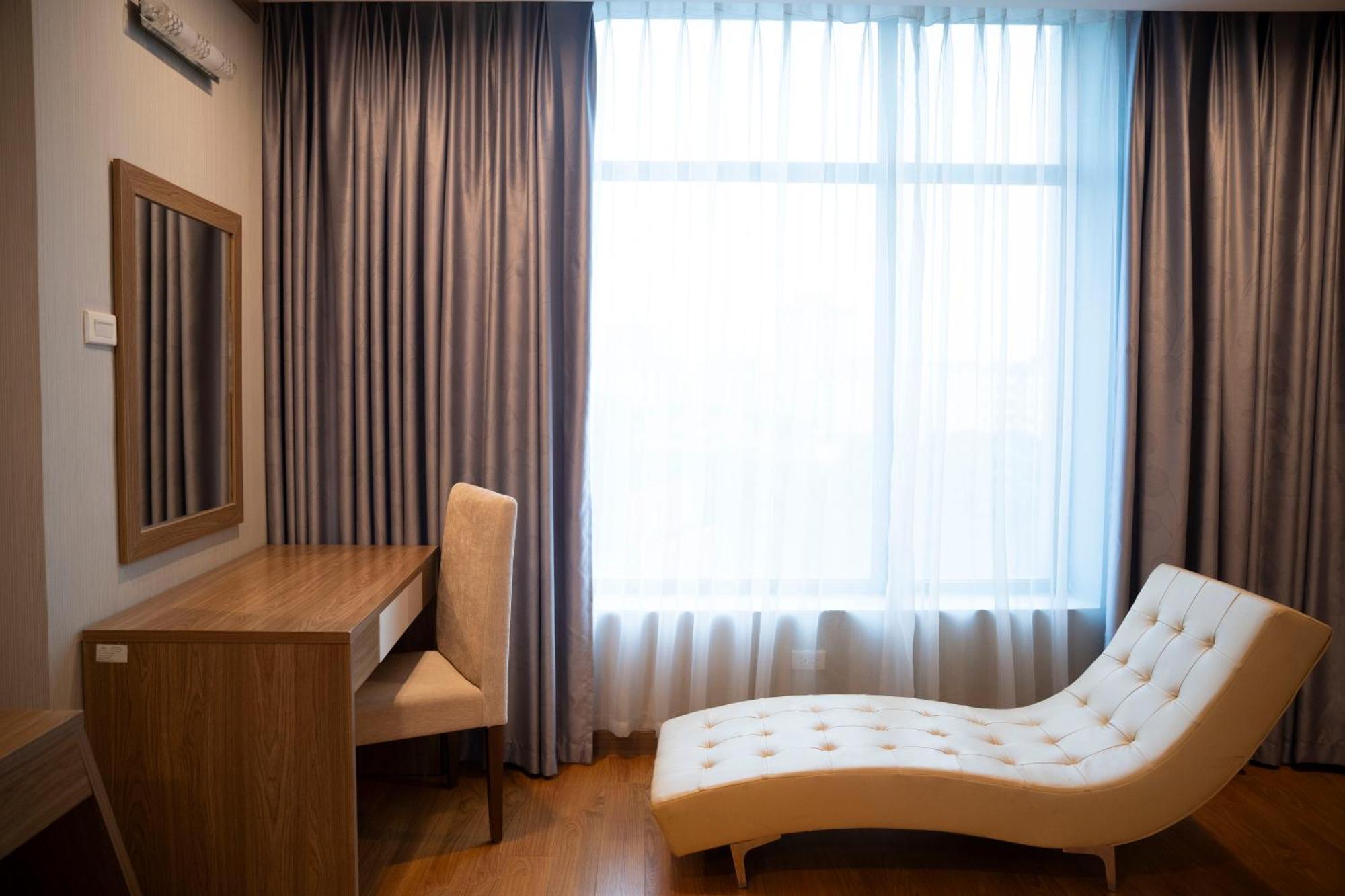 Muong Thanh Grand Hanoi Hotel Buitenkant foto