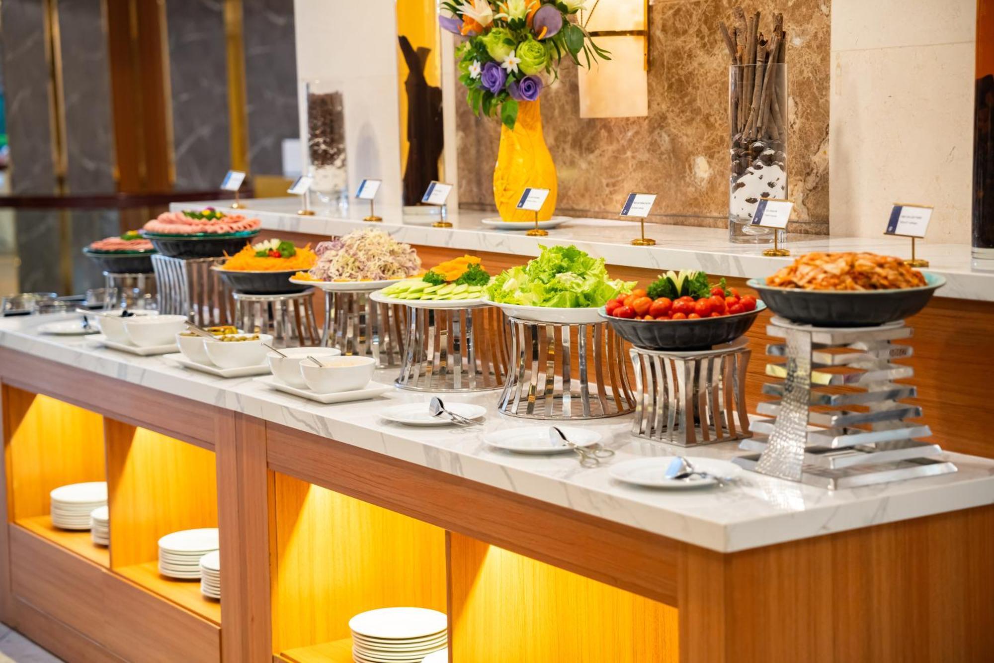 Muong Thanh Grand Hanoi Hotel Buitenkant foto