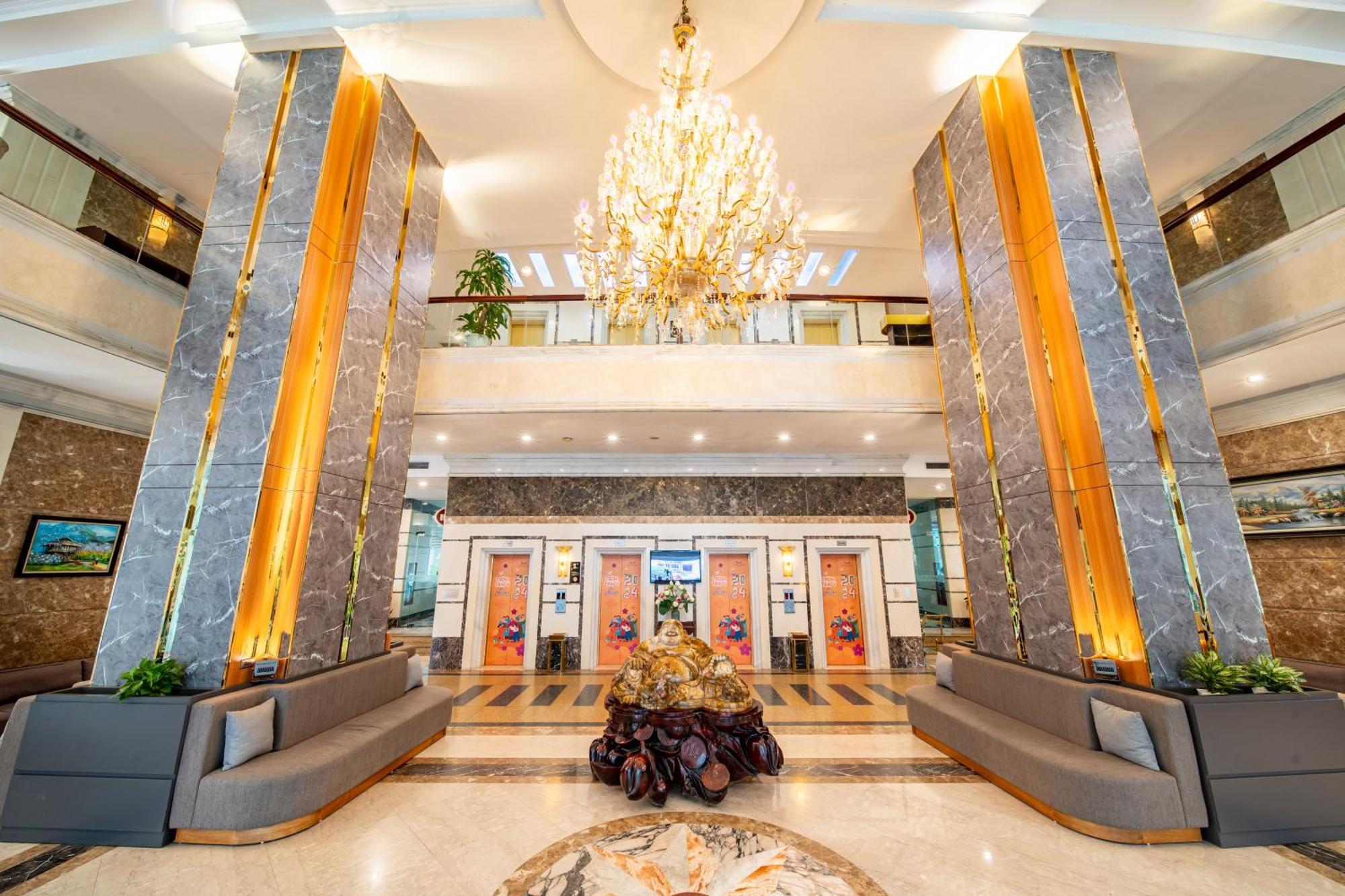 Muong Thanh Grand Hanoi Hotel Buitenkant foto