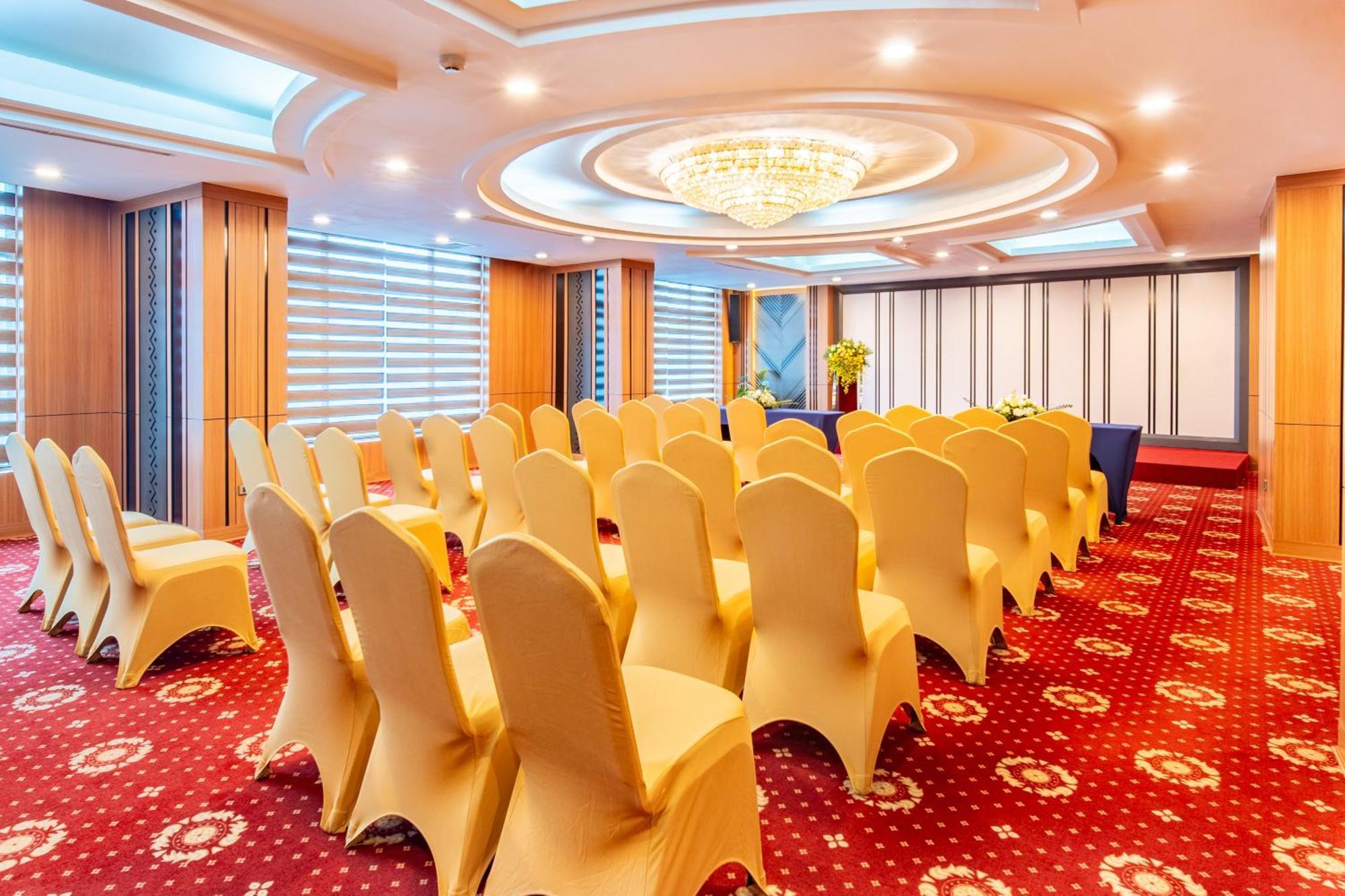 Muong Thanh Grand Hanoi Hotel Buitenkant foto