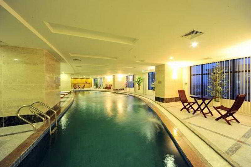 Muong Thanh Grand Hanoi Hotel Buitenkant foto
